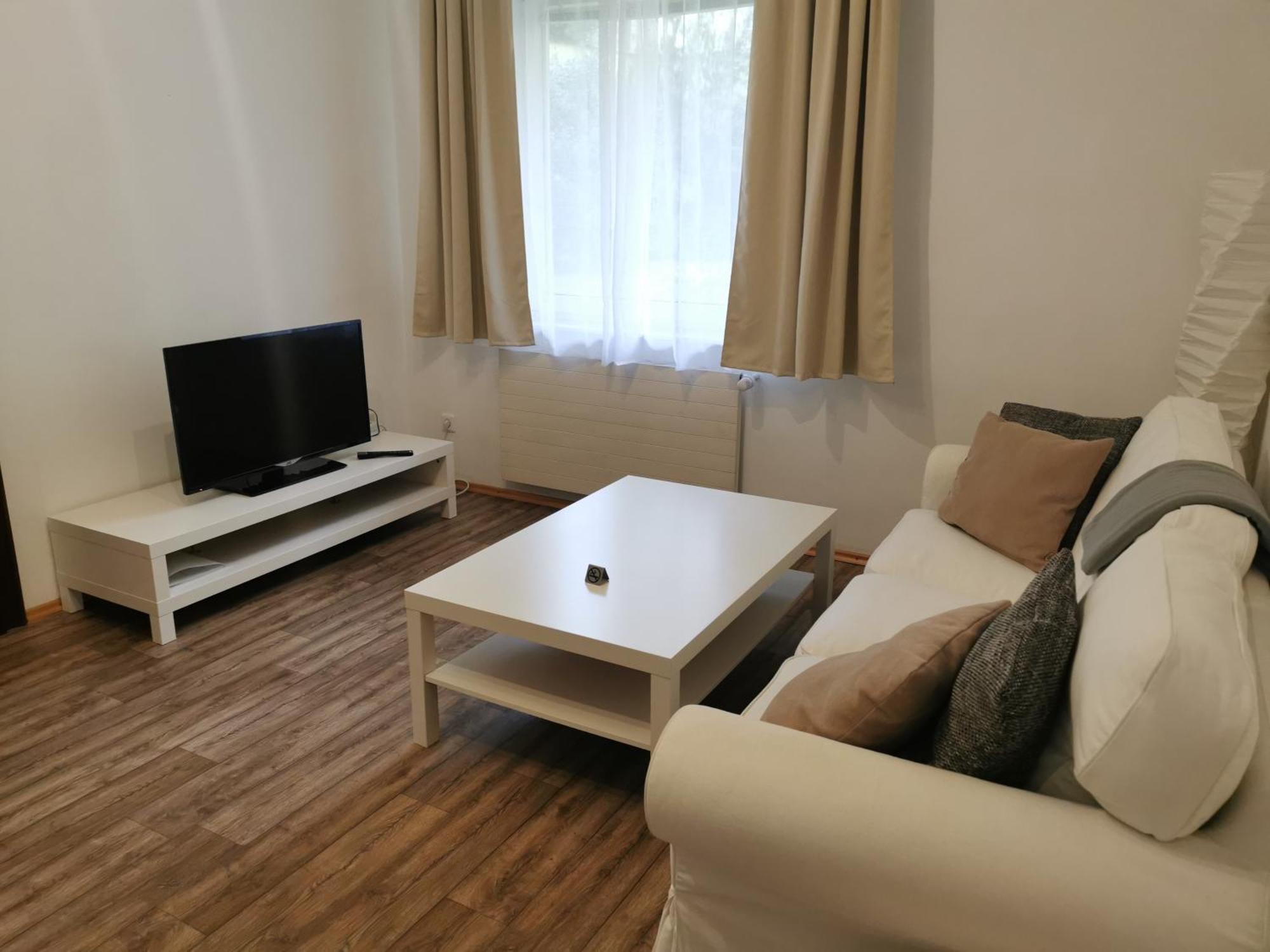 Apartment Ferienunterkuenfte In Sievering Mit Self-check-in *