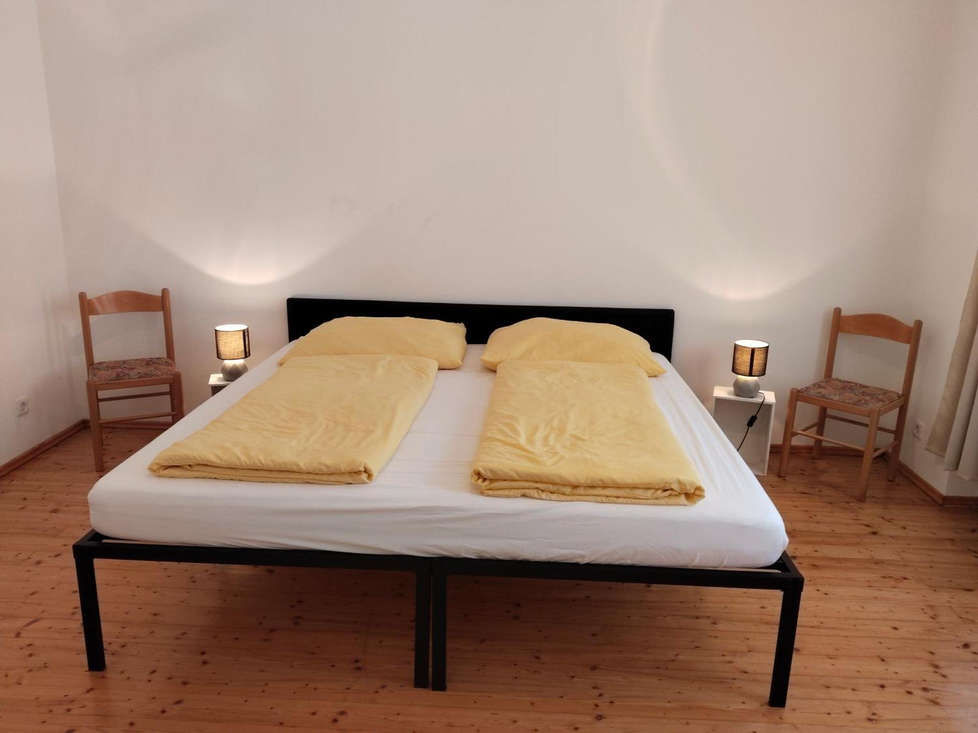 Apartment Ferienunterkuenfte In Sievering Mit Self-check-in